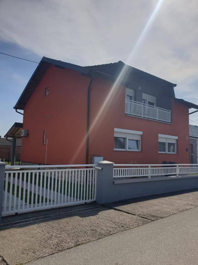 Apartman Sofia Zupanja Exteriör bild