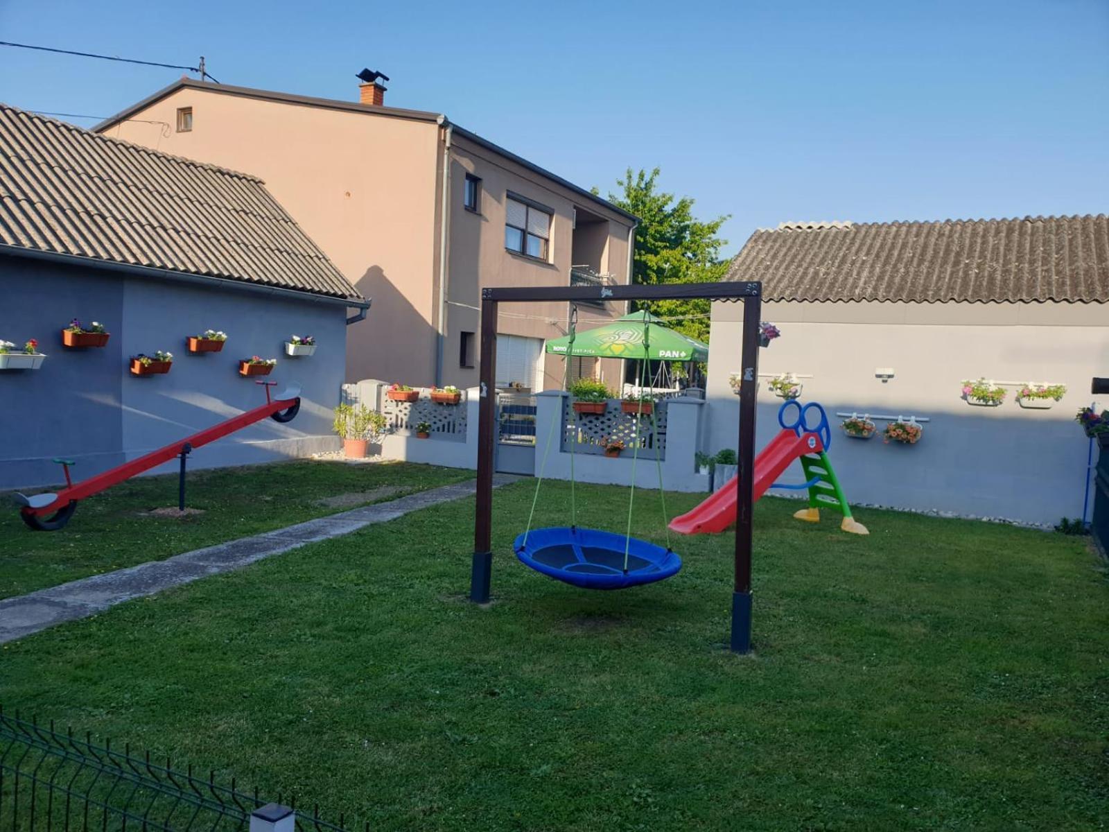 Apartman Sofia Zupanja Exteriör bild